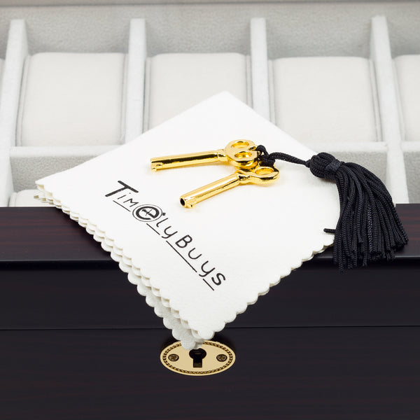 a black and white picture of a white pillow 