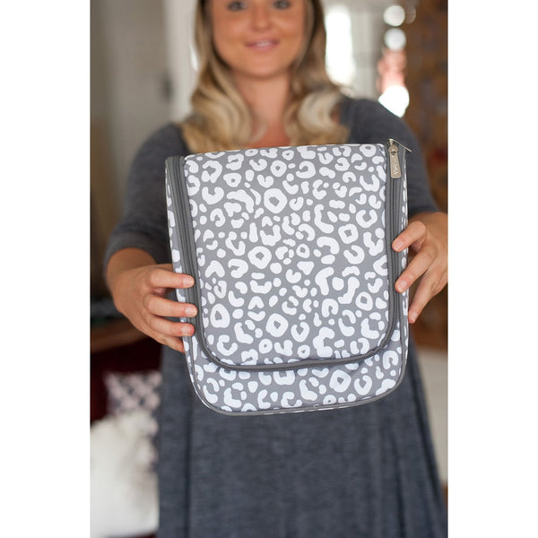 Viv & Lou Personalized Smokey Leopard Hanging Travel Case