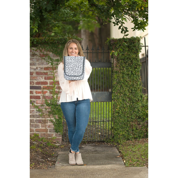 Viv & Lou Smokey Leopard Hanging Travel Case